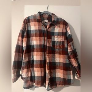 UNIVERSAL THREAD FLANNEL